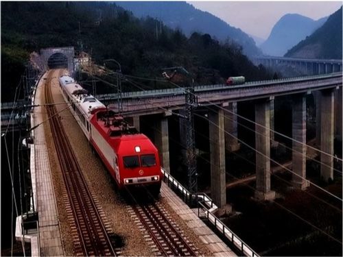 中尼铁路即将建成 国产4300吨盾构机,能否打通喜马拉雅山